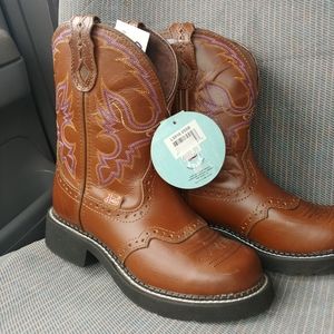 Brand New Ladies Justin Gypsy Boots 5.5